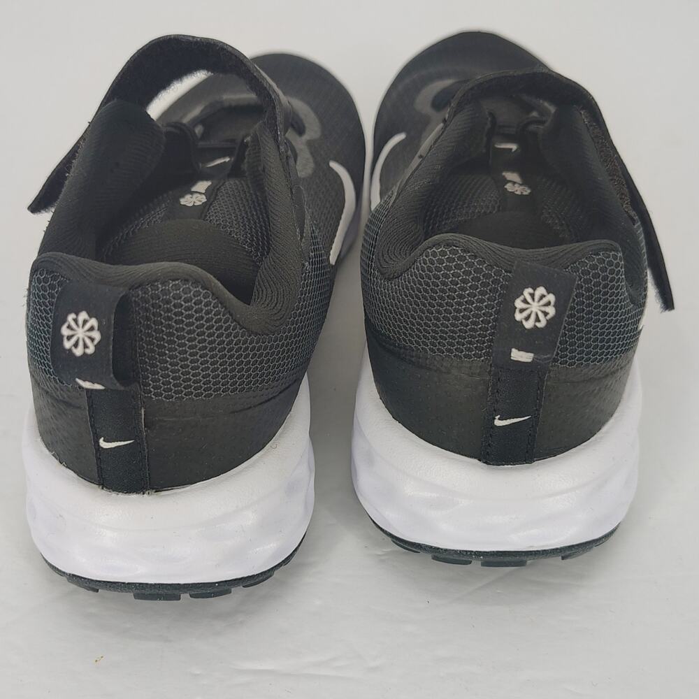 Nike Revolution 6 NN Kids Sneakers Black White Size 1Y - Picture 6 of 8